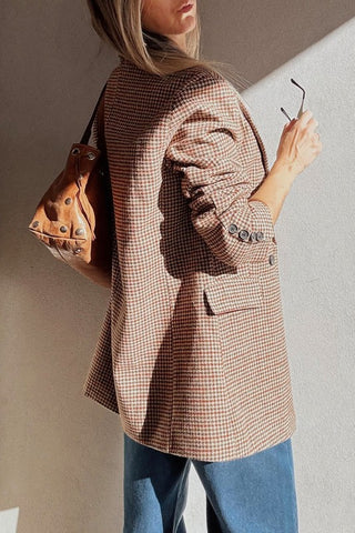 Back view of houndstooth blazer 